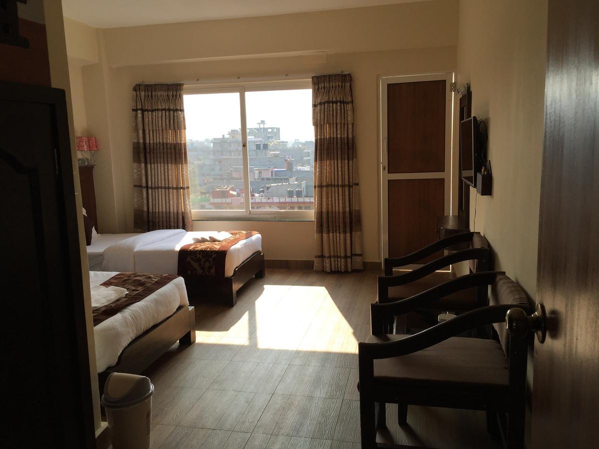 Hotel The Coast Pokhara Esterno foto