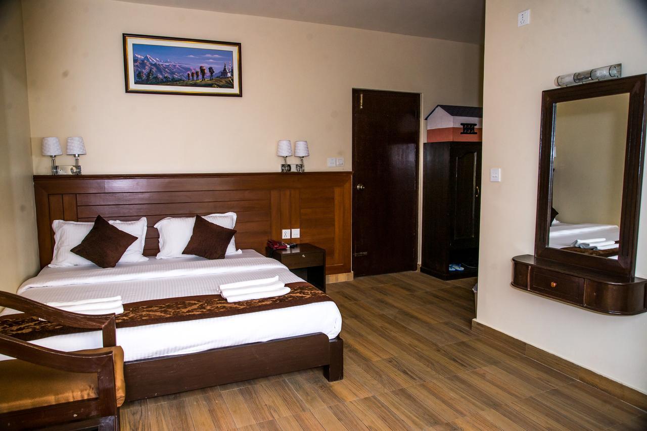 Hotel The Coast Pokhara Esterno foto