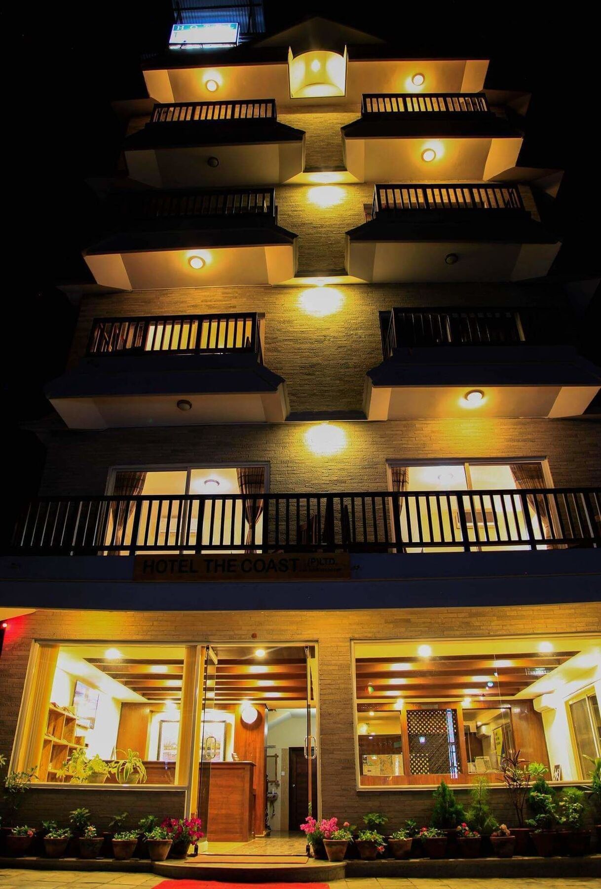 Hotel The Coast Pokhara Esterno foto